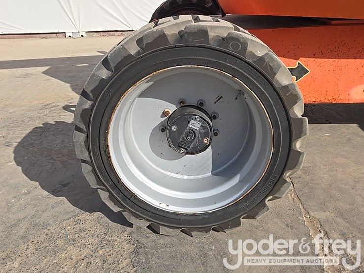 2015-jlg-600aj-image-36