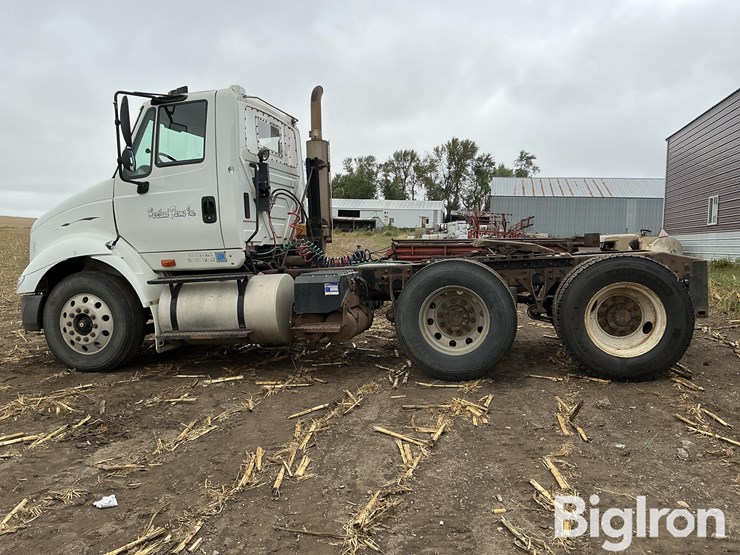 2005-international-8600-image-8