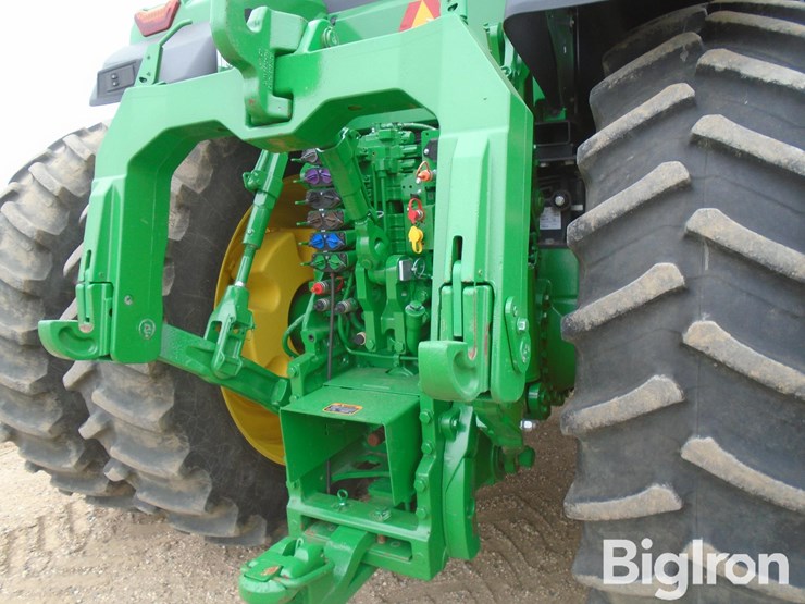 2023-john-deere-8r-370-image-15