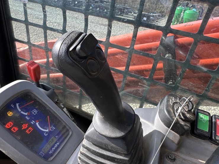 kubota-svl75-2-image-34