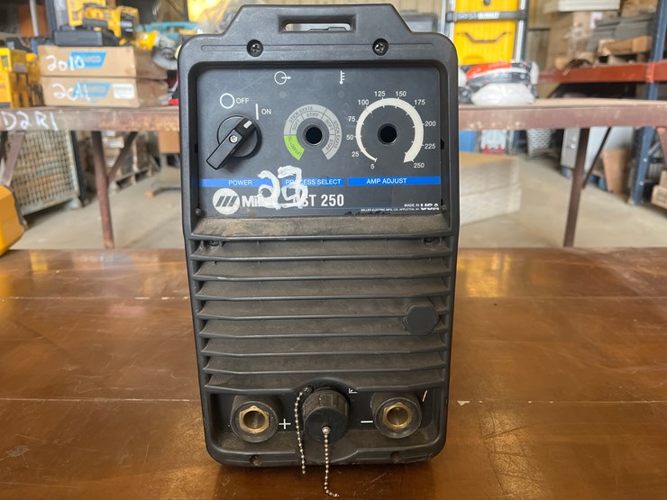 #39-•-miller-cst250-welder-image-1