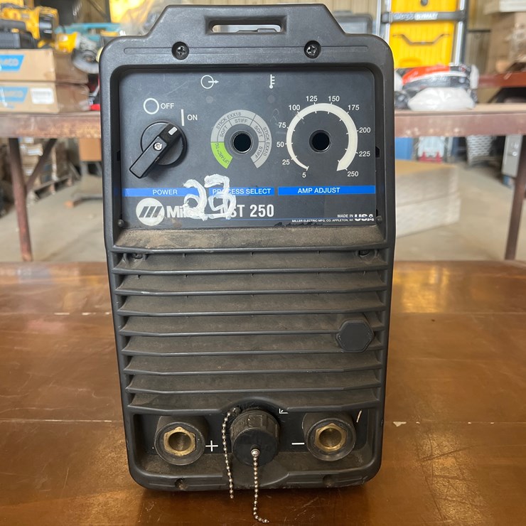 #39 • MILLER CST250 WELDER