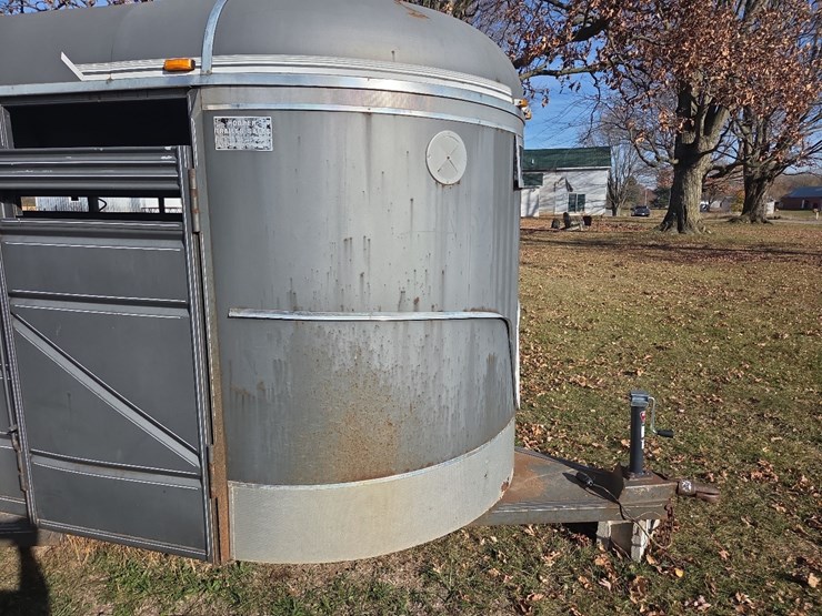16'-ponderosa-livestock-trailer-image-2