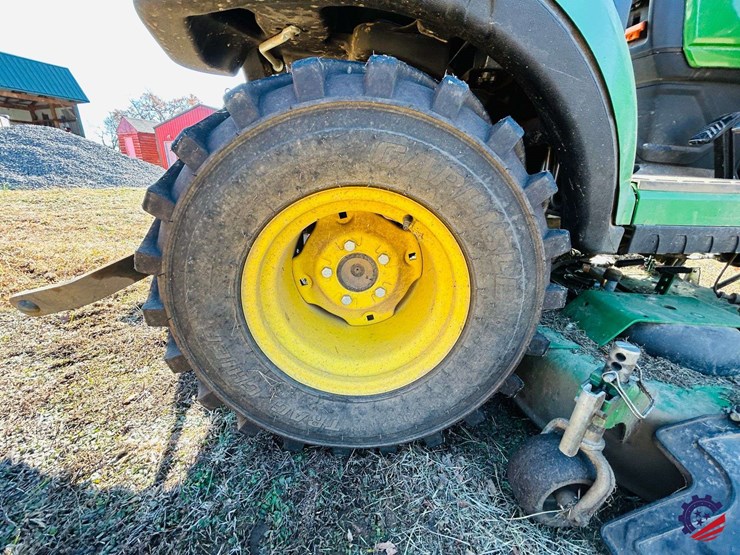 2016-john-deere-1025r-image-54