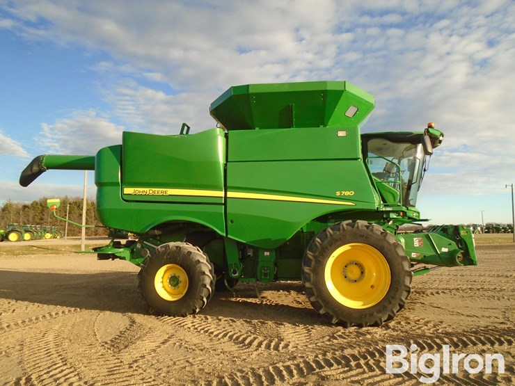 2020-john-deere-s780-image-4