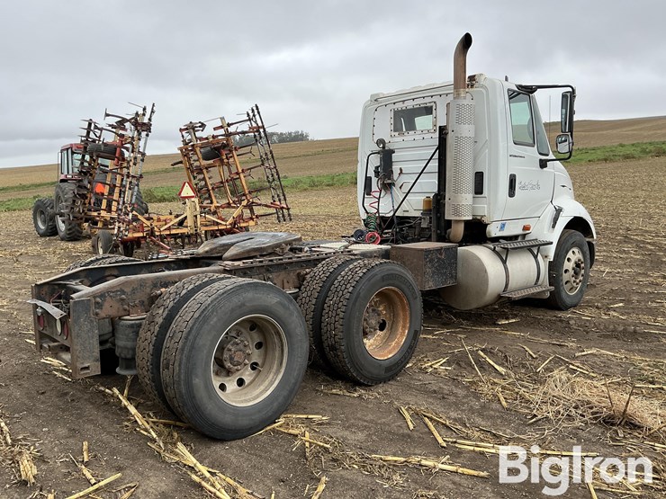 2005-international-8600-image-5