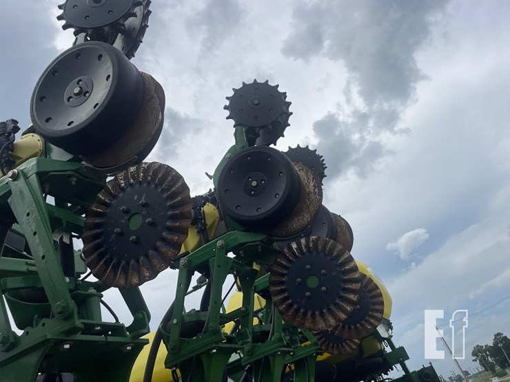 2012-john-deere-1790-image-12