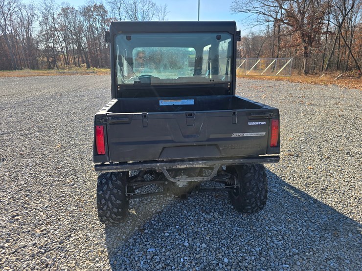 2015-polaris-ranger-crew-image-11