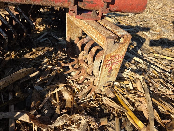 lilliston-lehman-4-row-rolling-cultivator-image-11