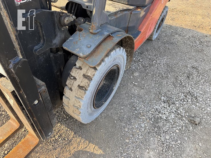 2017-toyota-8fgu25-image-5