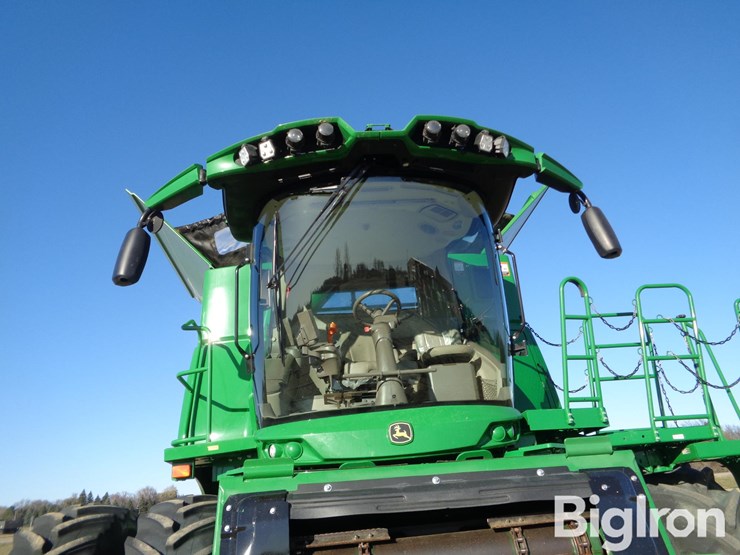 2023-john-deere-s790-image-15