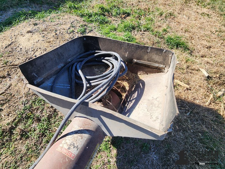 mayrath-32'-auger-image-13