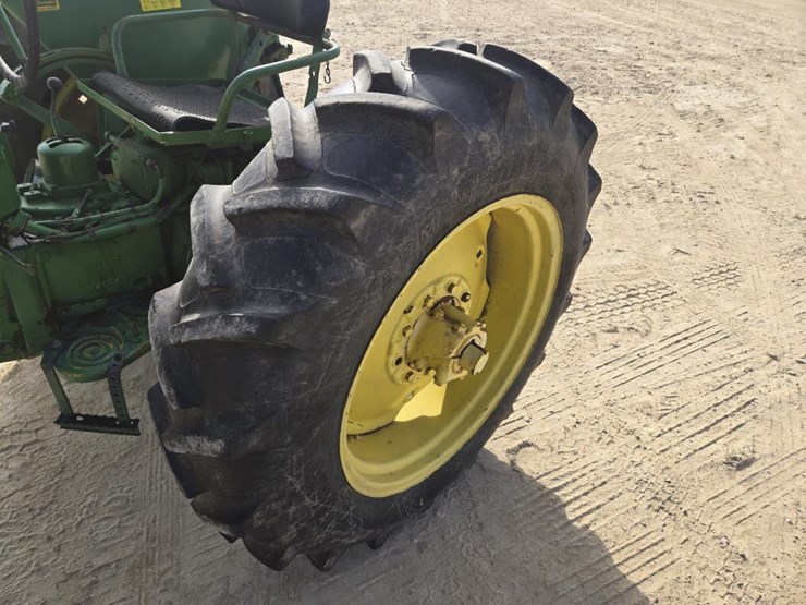 john-deere-420-image-7