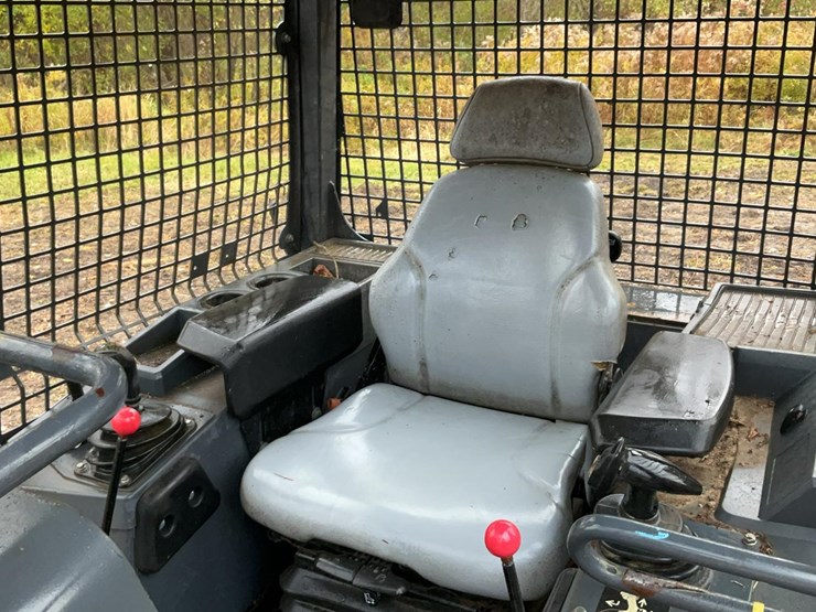 2016-deere-550k-lgp-image-12