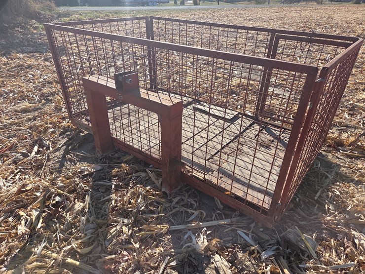 4'x7'-3pt-small-animal-carrier-image-5