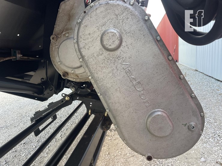 2024-case-ih-fd240-image-32