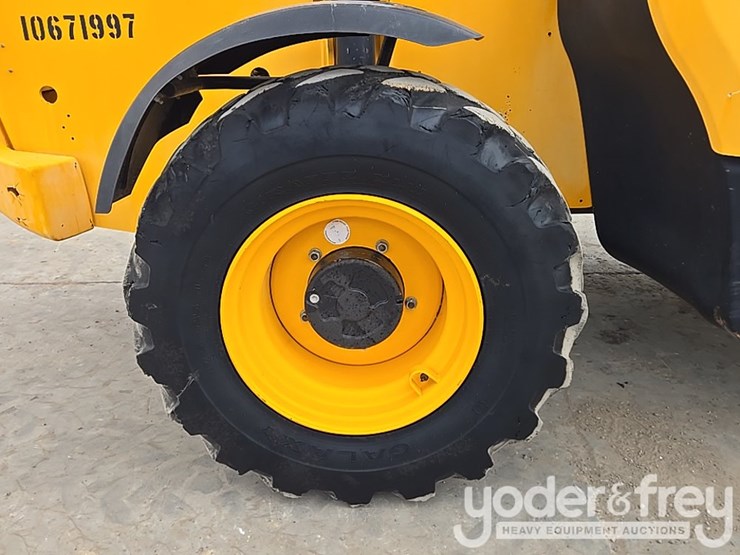 2017-jcb-510-56-image-28