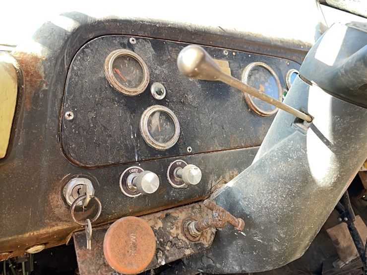 ih-load-star-1600-single-axle-grain-truck-image-36