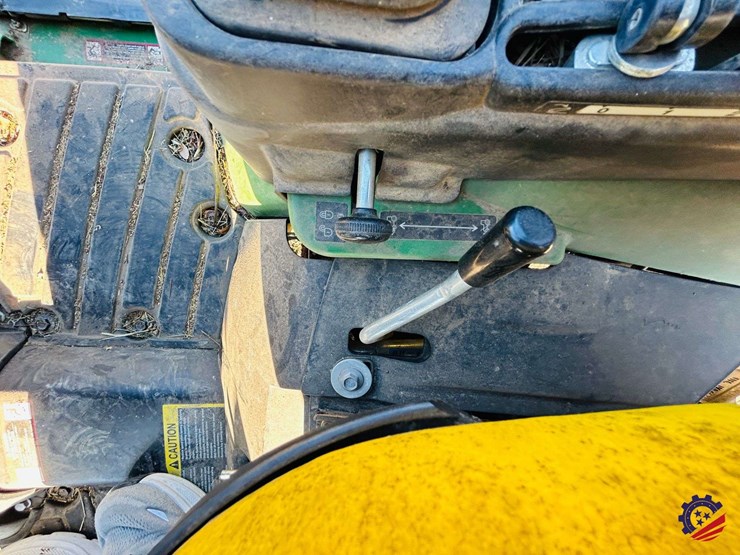 2016-john-deere-1025r-image-92