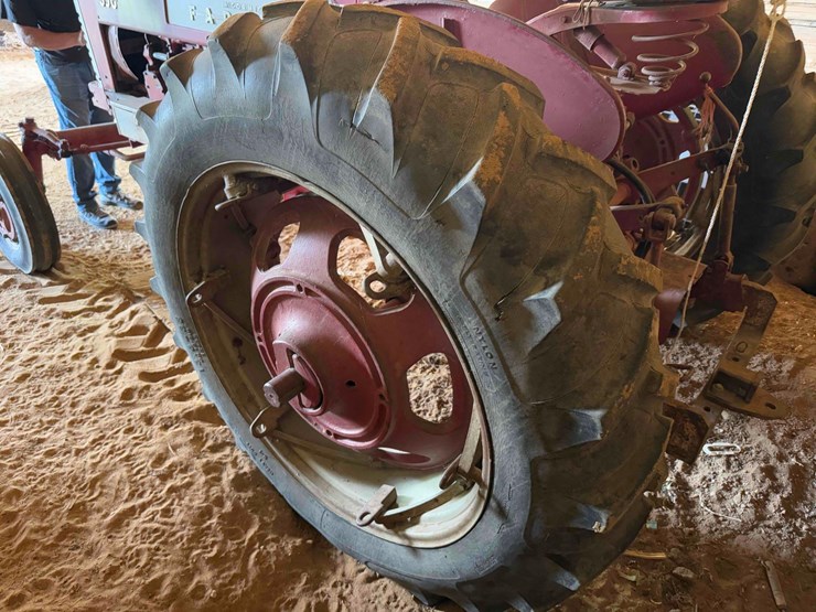 case-ih-350-image-8