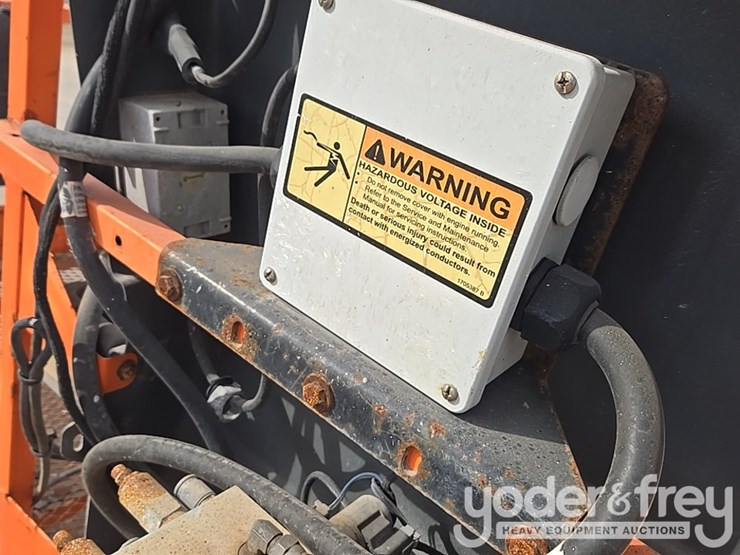 2015-jlg-600aj-image-64