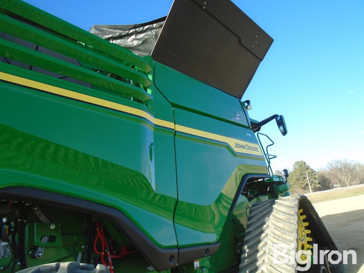 2022-john-deere-x9-1000-image-17