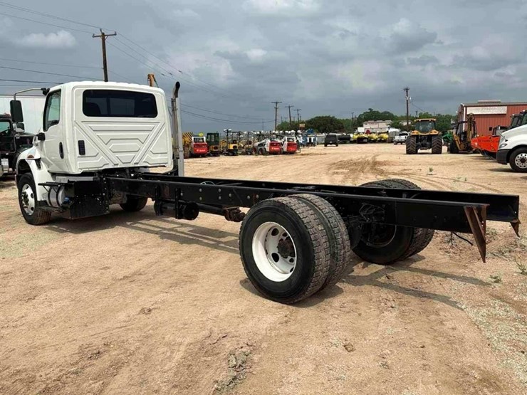 2020-international-mv607-image-4