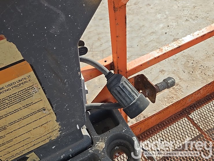 2015-jlg-600aj-image-15