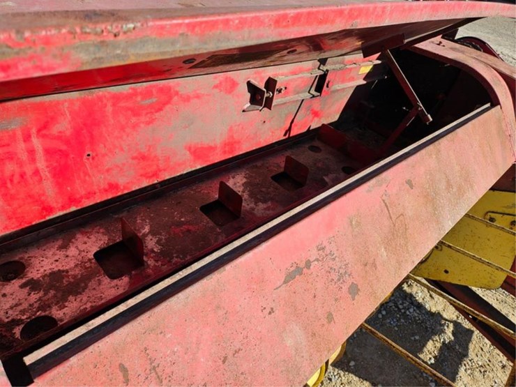 new-holland-68-image-26