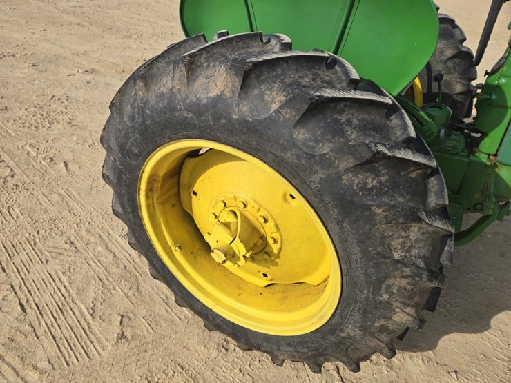 john-deere-420-image-13