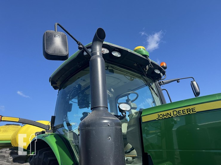 2013-john-deere-8235r-image-17