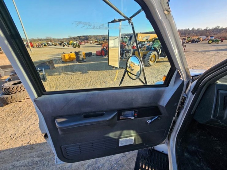 1997-imt-5200-image-42