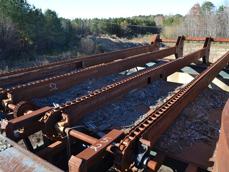 32'-4-strand-heavy-duty-infeed-log-deck-w/-#132-chain-w/-heavy-duty-drive-w/-steel-support-to-the-ground-image-3