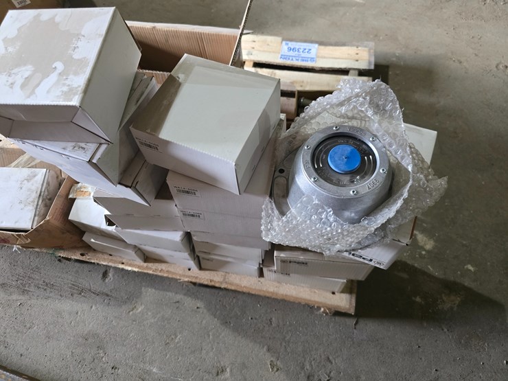 #22396-•-semi/dump-truck-parts-image-4