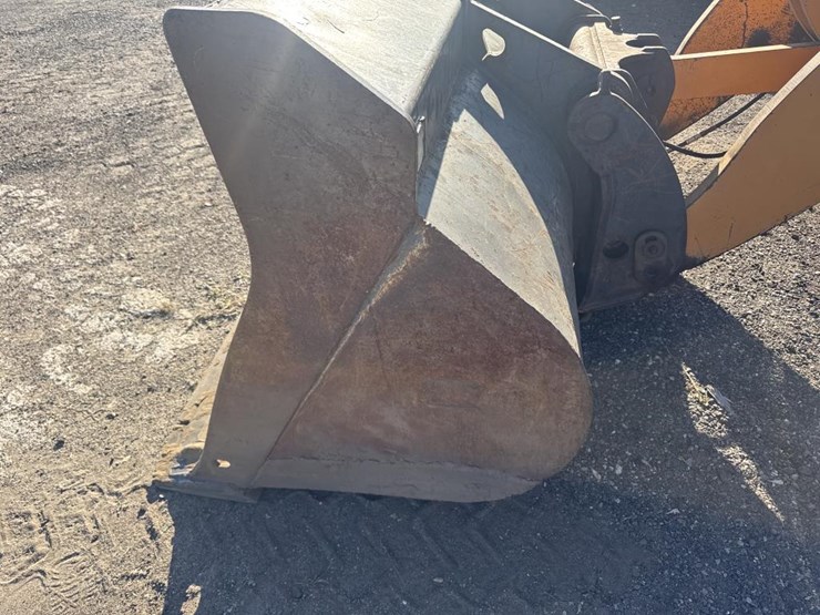 case-621f-xr-image-17