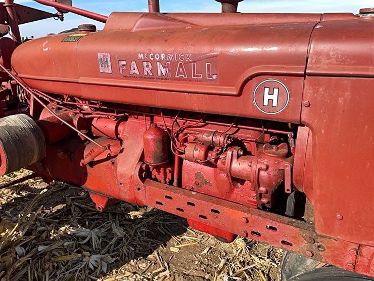 ih-farmall-h-tractor-image-8