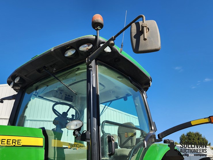 2013-john-deere-8285r-image-17