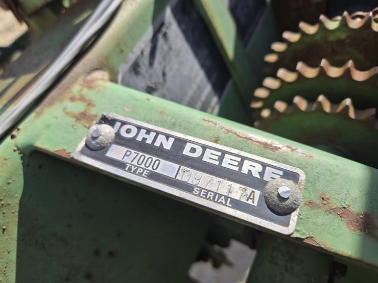 john-deere-7000-image-7