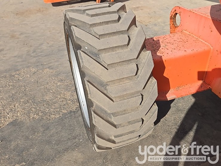 2015-jlg-600aj-image-38