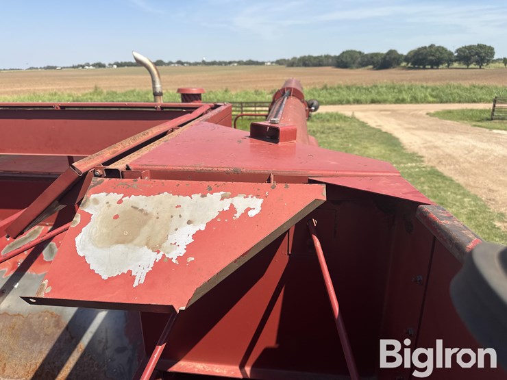 1990-case-ih-1680-image-10