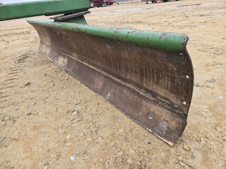 john-deere-8-image-6