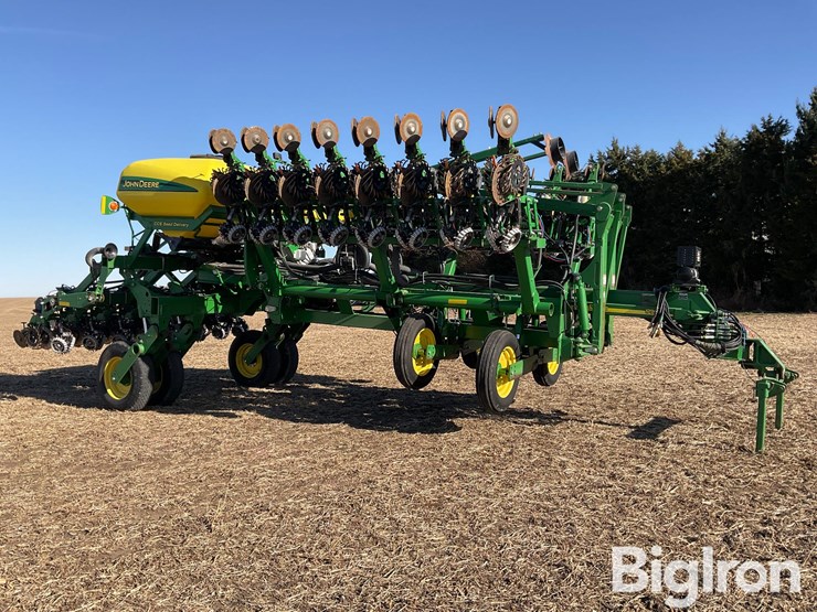 2010-john-deere-1790-image-3