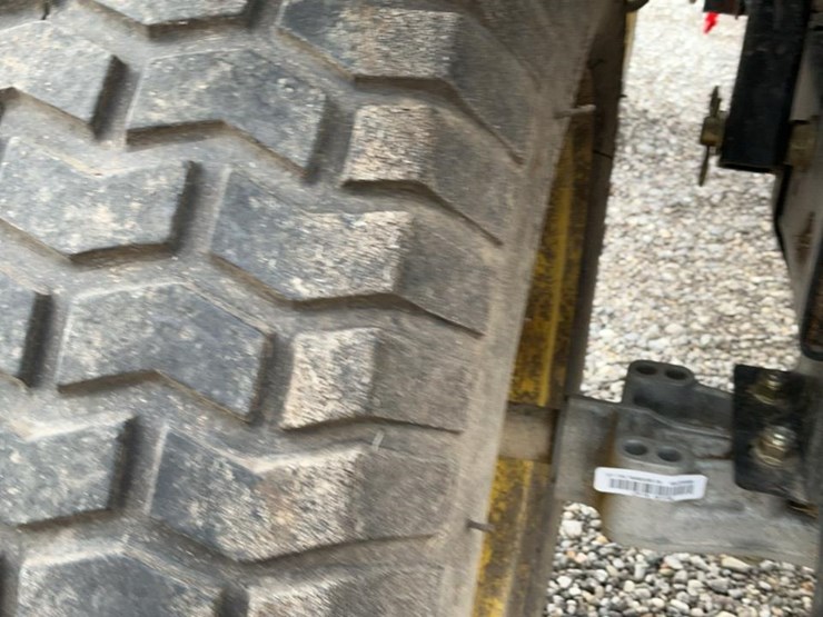 john-deere-l120-image-15