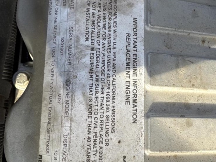 #1463-•-2007-mack-quad-axle-dump-truck-image-71