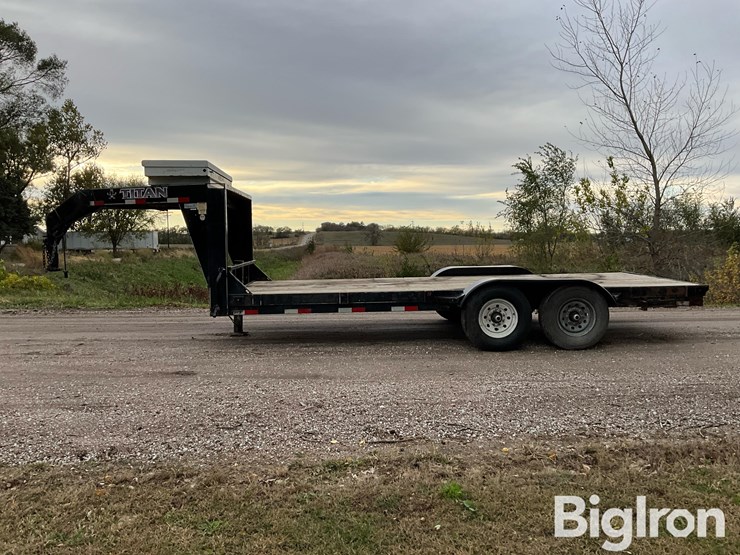 titan-trailer-image-8