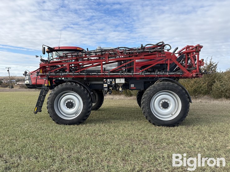 2017-case-ih-patriot-4440-image-8