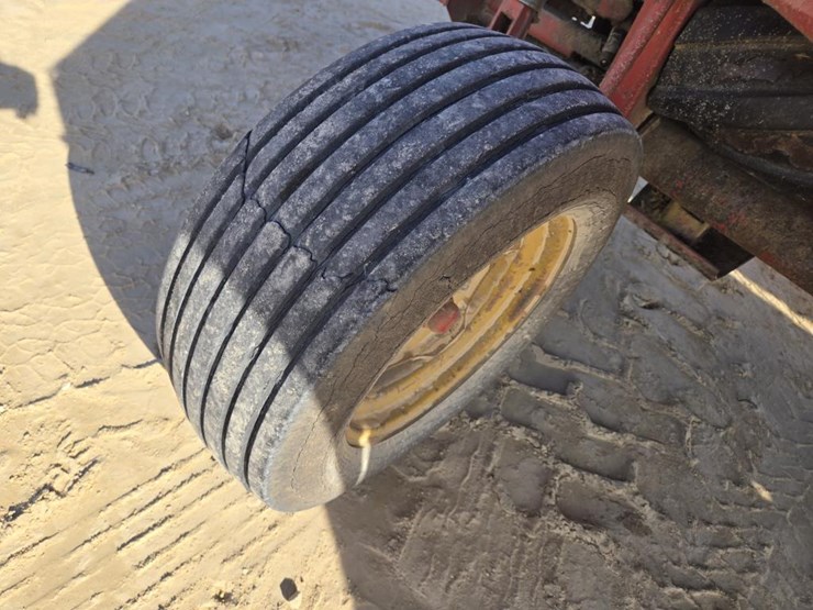 new-holland-489-image-9