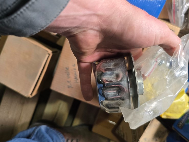 #22396-•-semi/dump-truck-parts-image-13