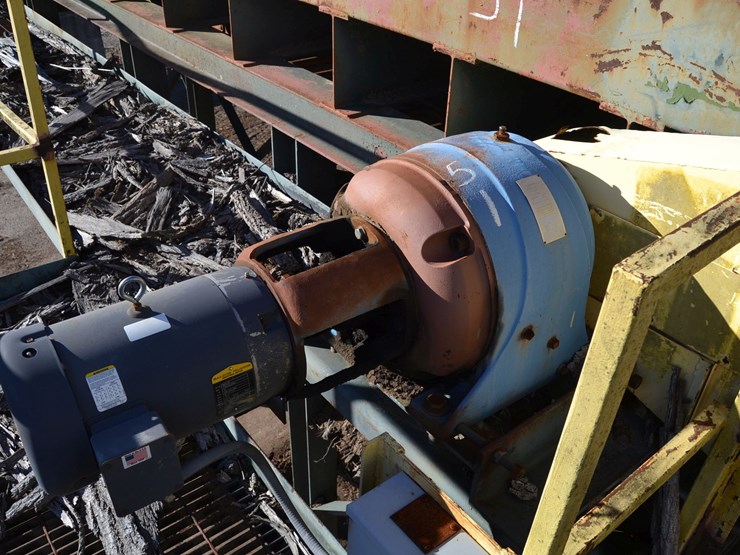 23'-heavy-duty-endwise-log-trough-w/-ladder-back-chain-w/-10hp-heavy-duty-drive-w/-steel-support-to-the-ground-image-2