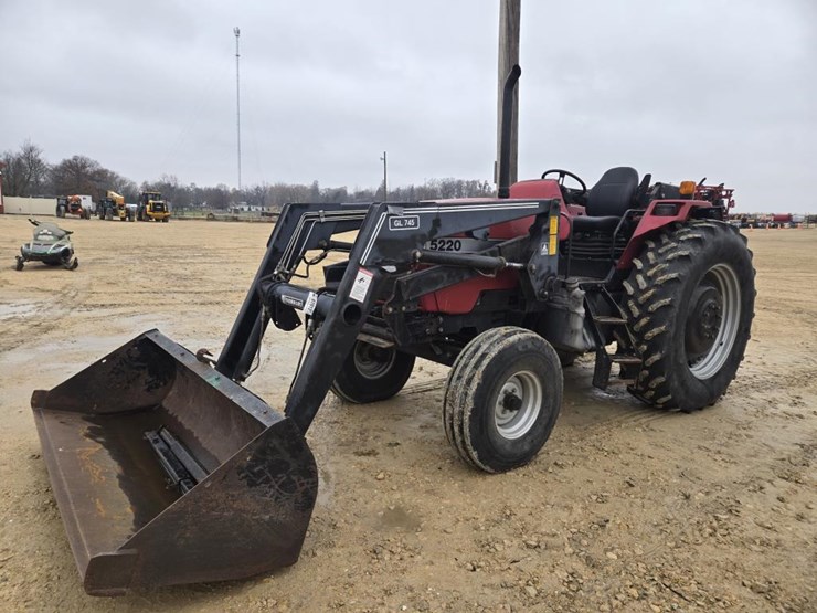 case-ih-5220-image-1